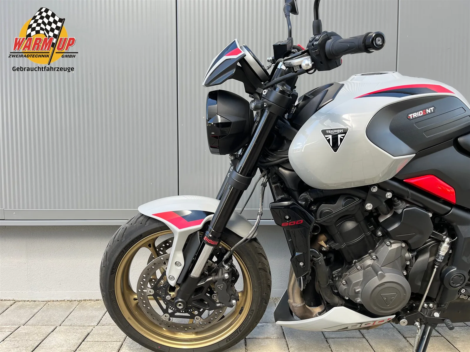 Triumph Trident 800 neuwertig | wenig Km
