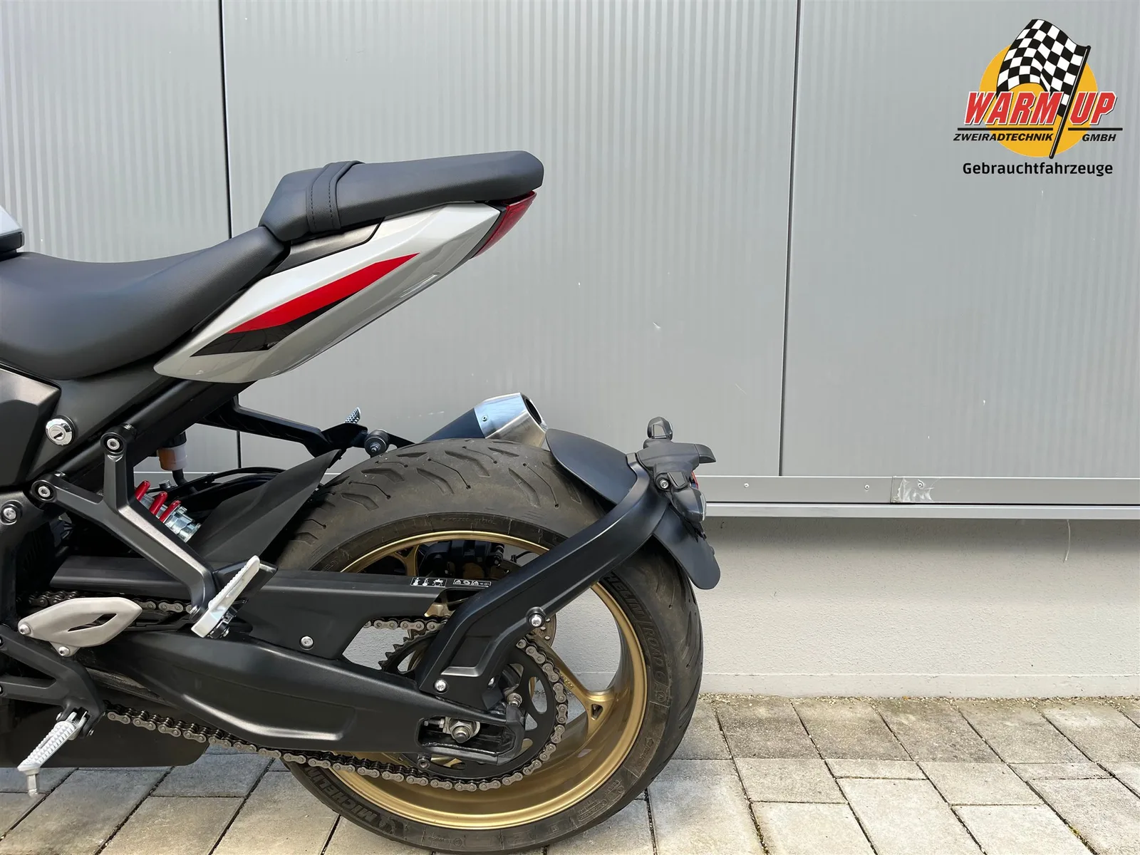 Triumph Trident 800 neuwertig | wenig Km
