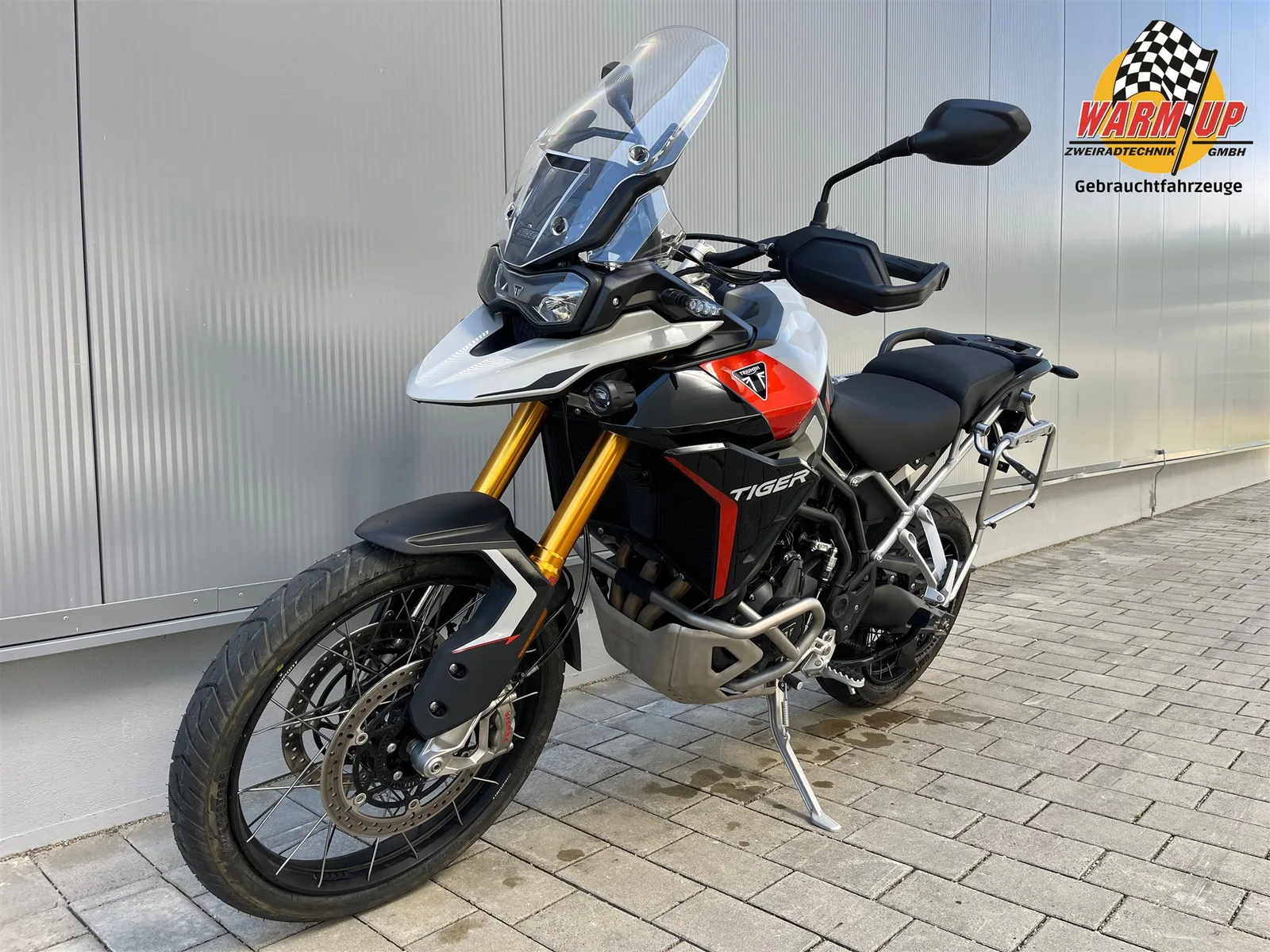 Triumph Tiger 900 Rally Pro inkl. Seitenkoffer
