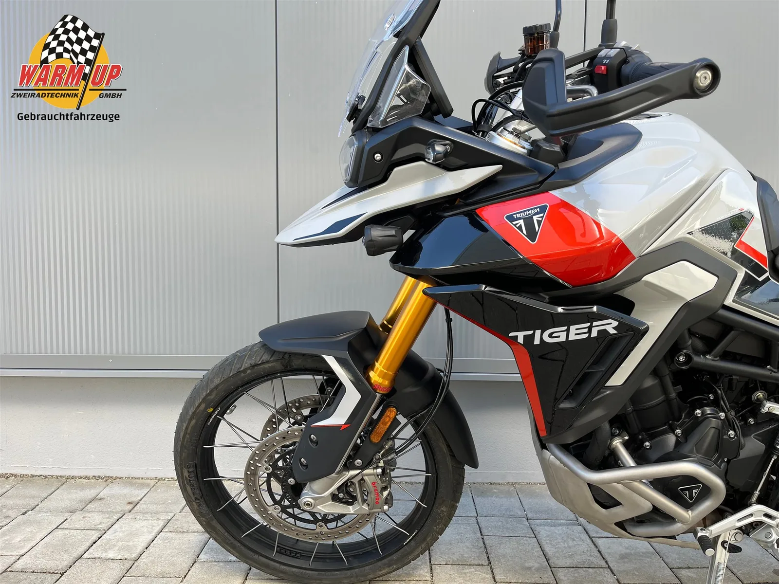 Triumph Tiger 900 Rally Pro inkl. Seitenkoffer
