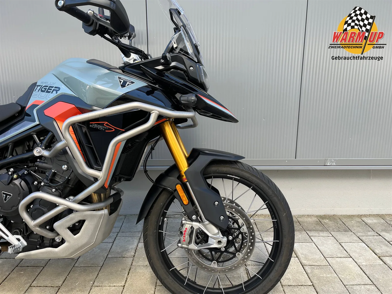 Triumph Tiger 900 Desert Edition inkl. Seitenkoffer