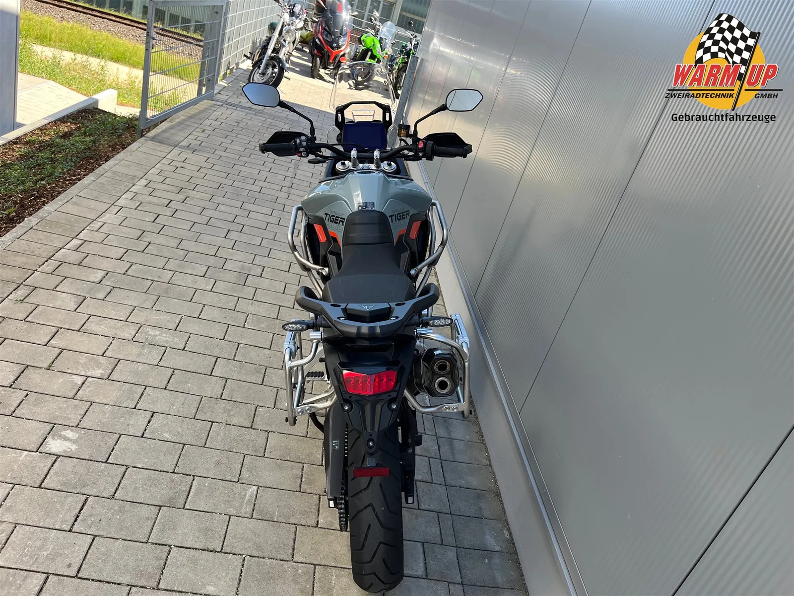 Triumph Tiger 900 Desert Edition inkl. Seitenkoffer