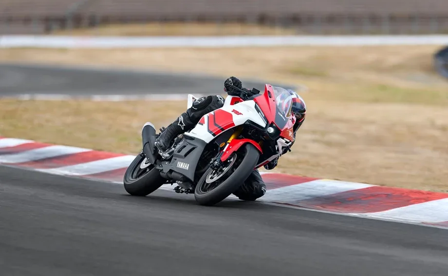 Yamaha R3, MY 2026 - Anniversary White