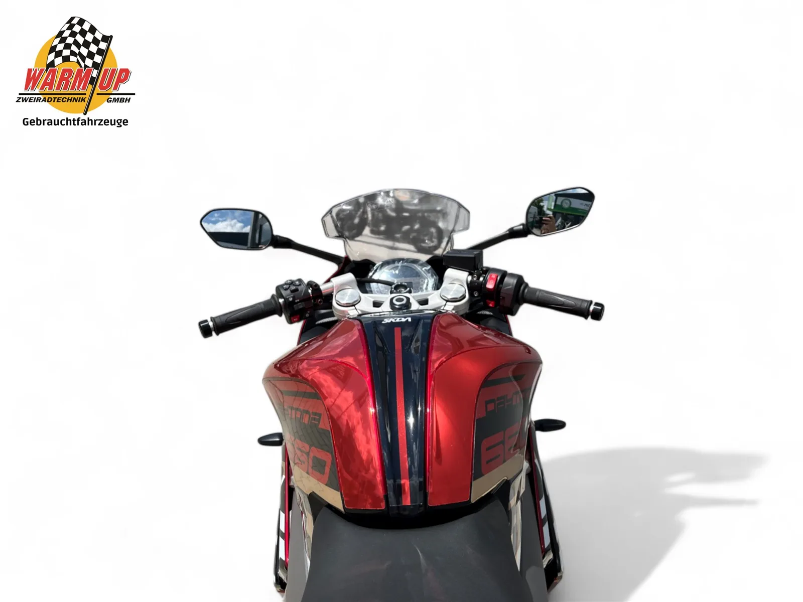 Triumph Daytona 660 Mit sportlichem Komplett-Dekorsatz
