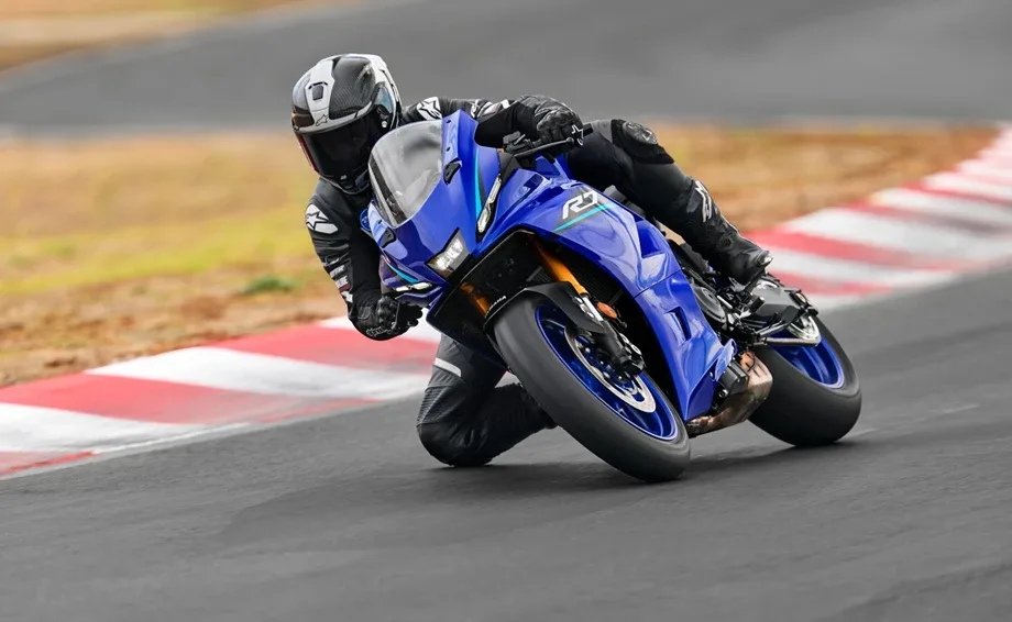 Yamaha R7, MY 2026 - Icon Blue