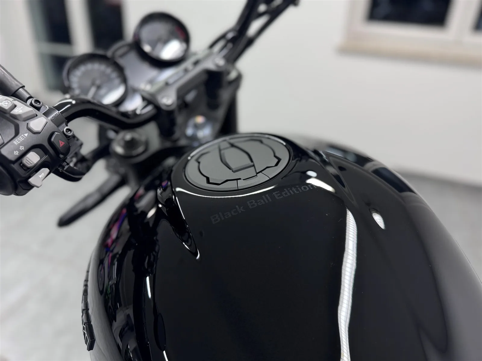 Kawasaki Z900 RS BLACK BALL EDITION
