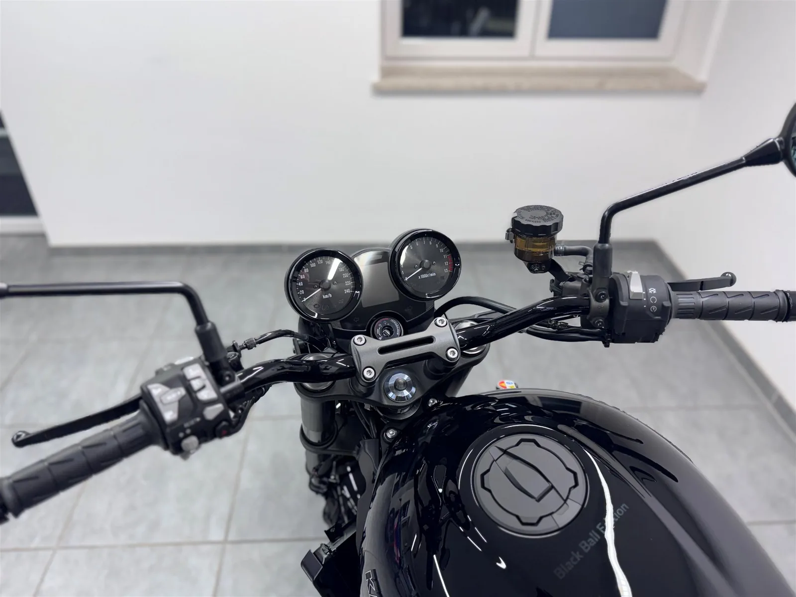 Kawasaki Z900 RS BLACK BALL EDITION