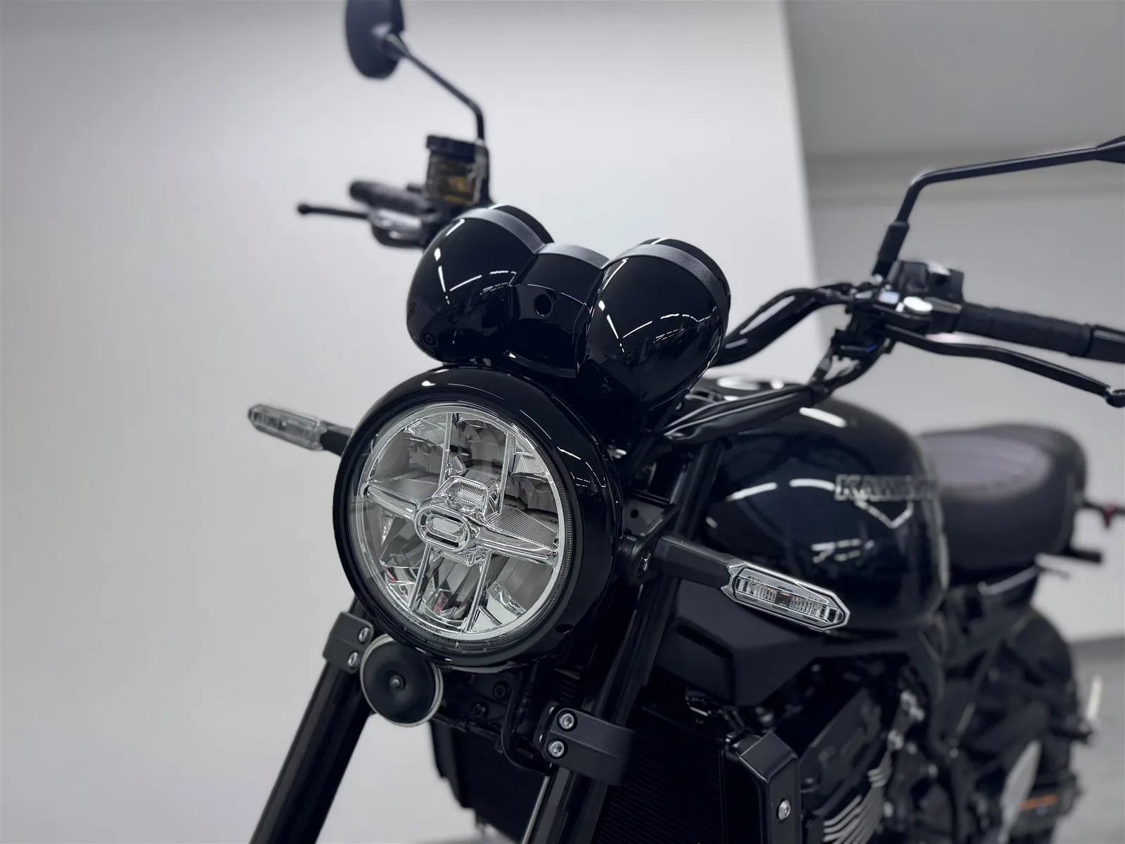 Kawasaki Z900 RS BLACK BALL EDITION