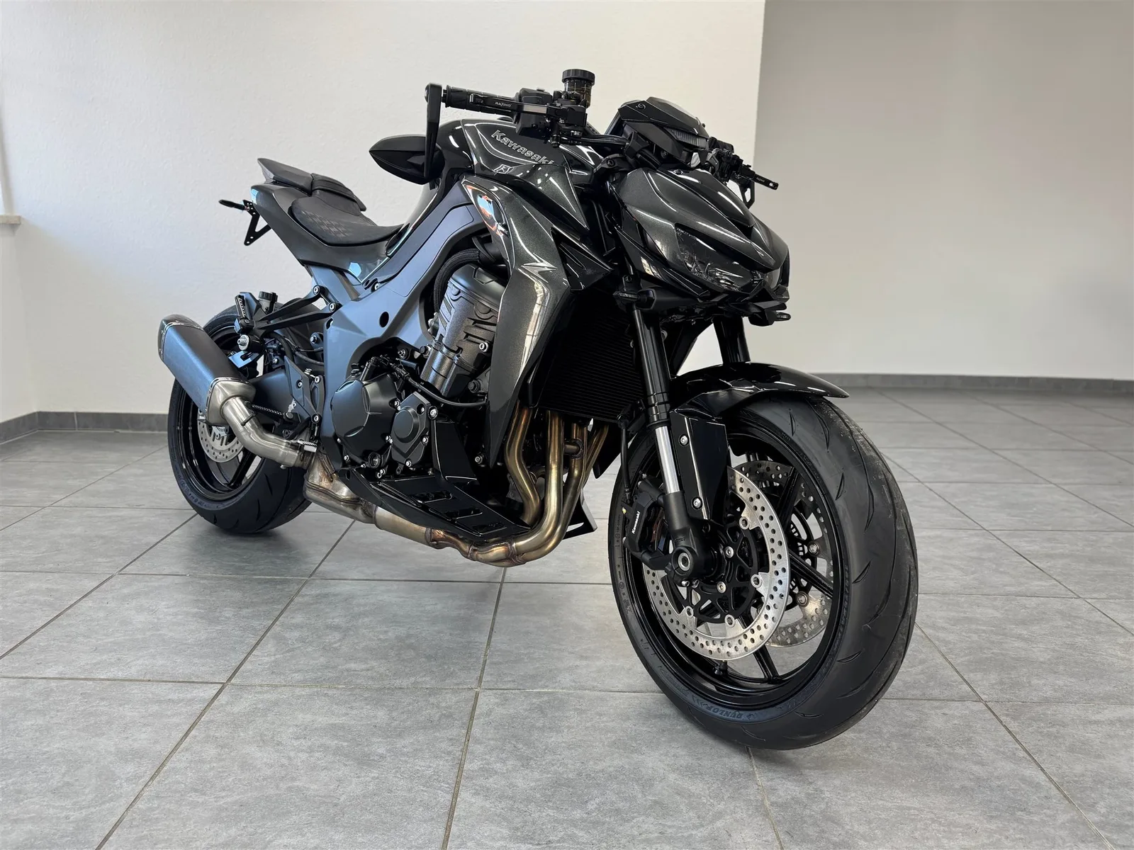 Kawasaki Z1100 FULL BLACK | NEU | MY26
