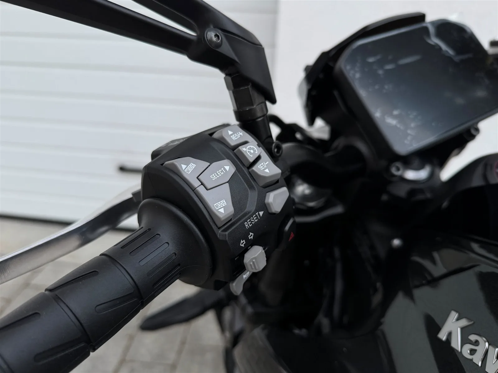 Kawasaki Z1100 | NEU | MODELL 2026