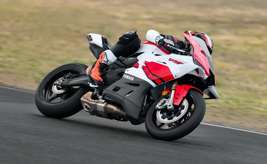 Yamaha R9, MY 2026 - Anniversary White