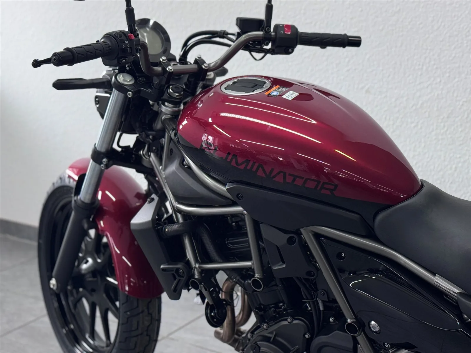Kawasaki Eliminator 500 NEU / Modell 2026