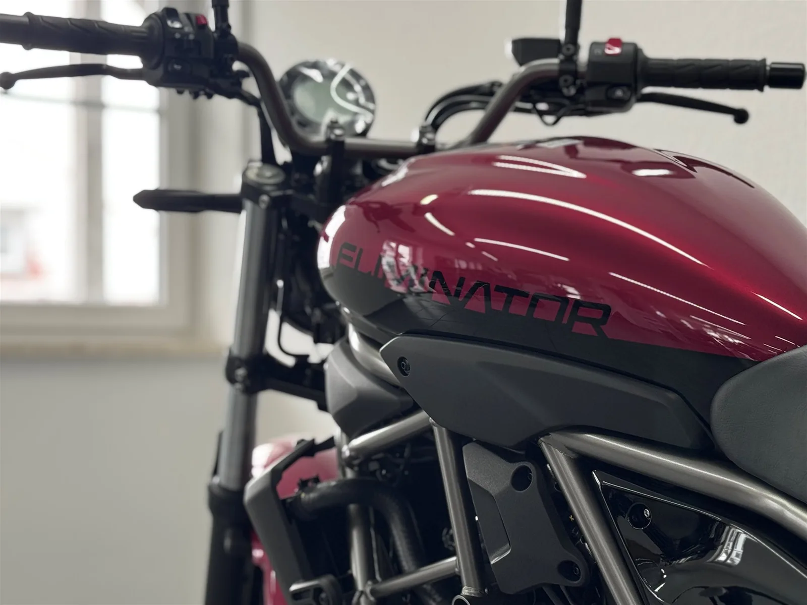 Kawasaki Eliminator 500 NEU / Modell 2026