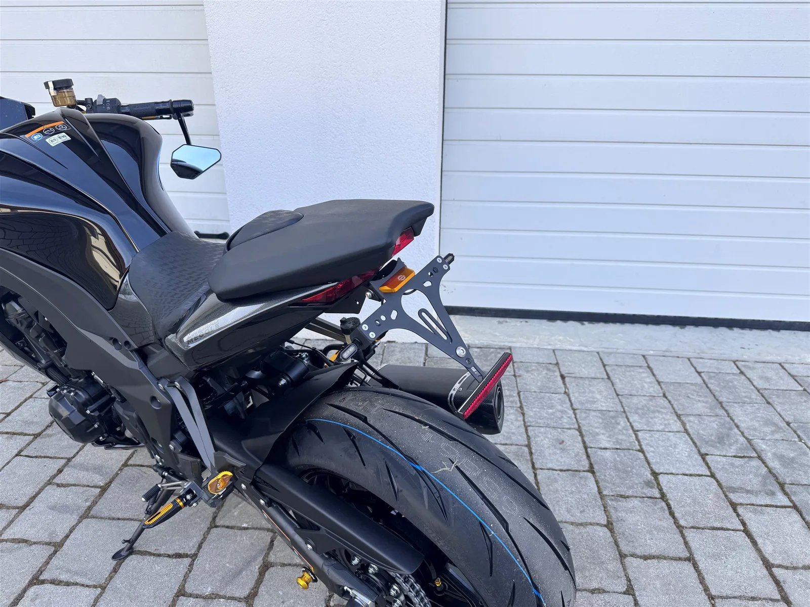 Kawasaki Z1100 BLACK/GOLD mit Umbau | NEU | MY26