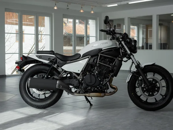 Kawasaki Eliminator 500