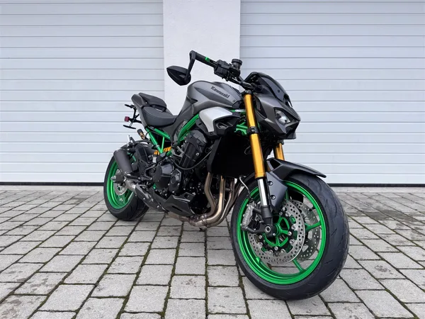 Kawasaki Z900 SE | Umbau mit Bodis, kurzes Heck, etc.