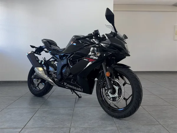 Kawasaki Ninja 125 Modell 2026 | Starter Bonus Aktionspreis