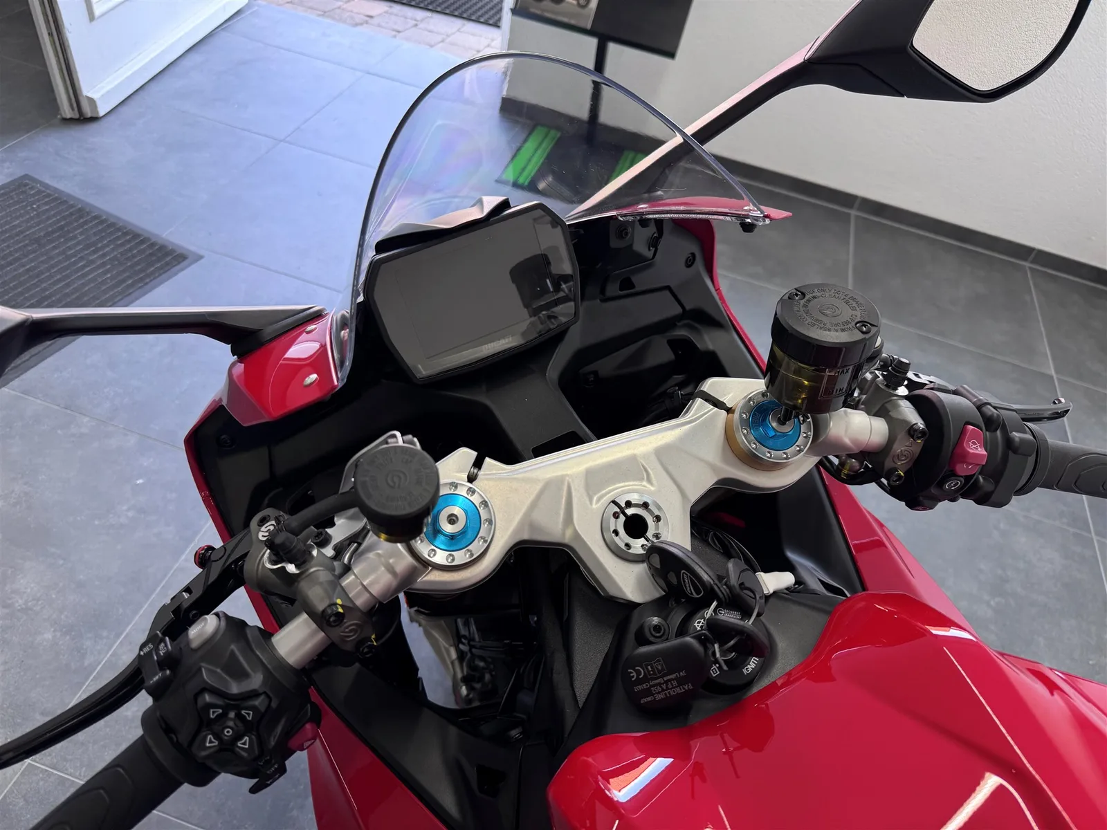 Ducati Panigale V2 S | mit Umbau | Termignoni, Carbon, etc.