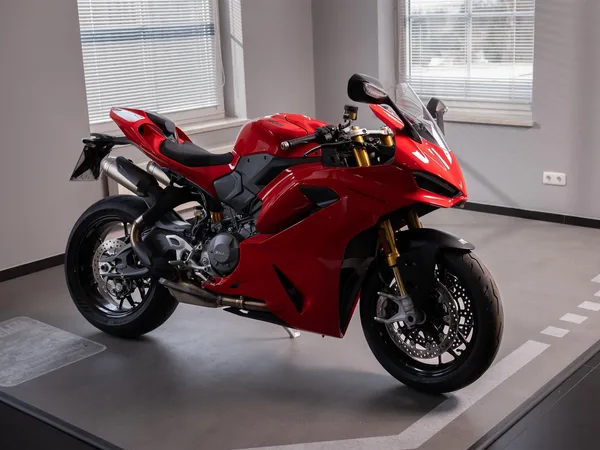 Ducati Panigale V2 S