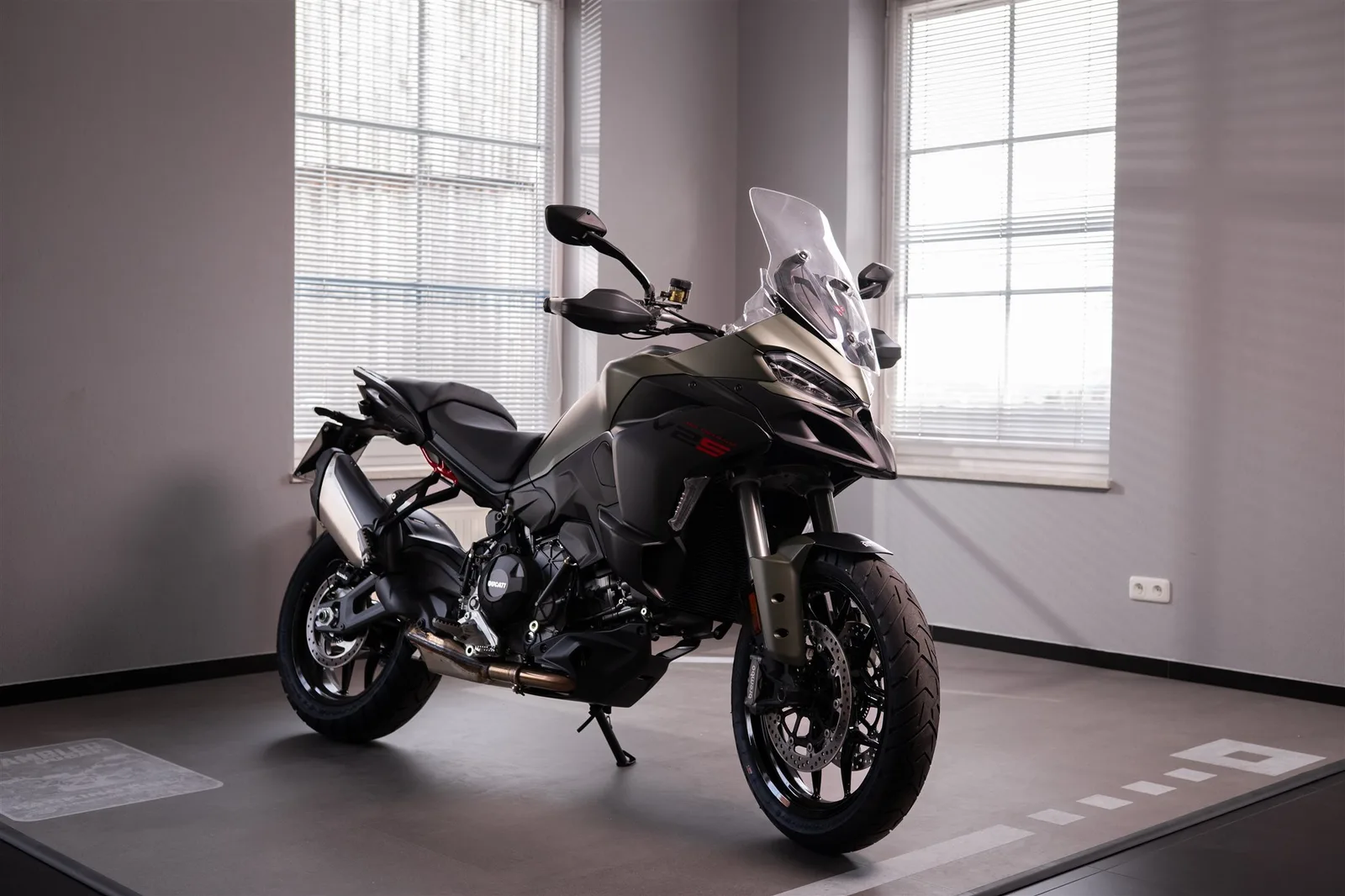 Ducati Multistrada V2 S | neuwertig | Garantie bis 3/2030