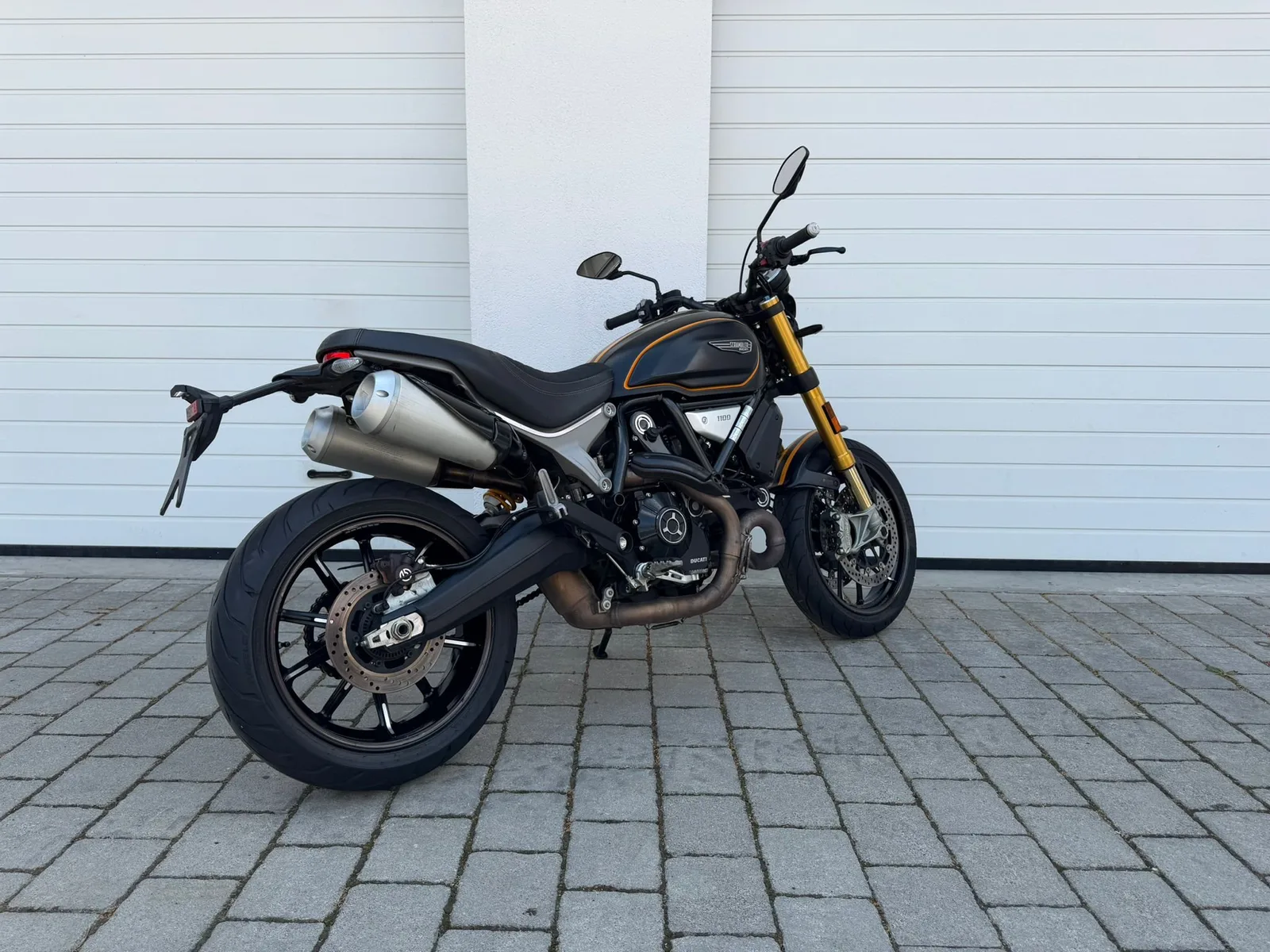 Ducati Scrambler 1100 Sport Desmo Service neu