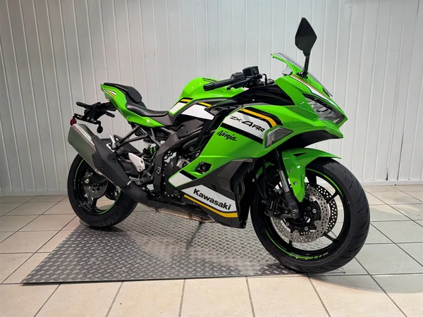 Kawasaki Ninja ZX-4RR neuwertig | Garantie bis 3/29 | A2 möglich
