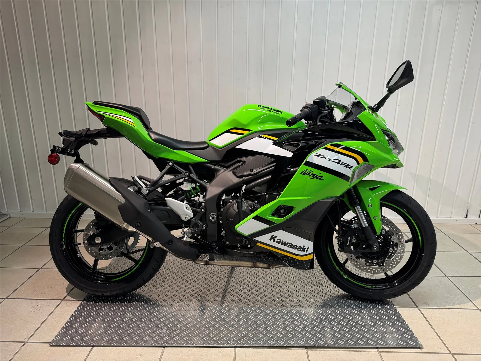 Kawasaki Ninja ZX-4RR neuwertig | Garantie bis 3/29 | A2 möglich