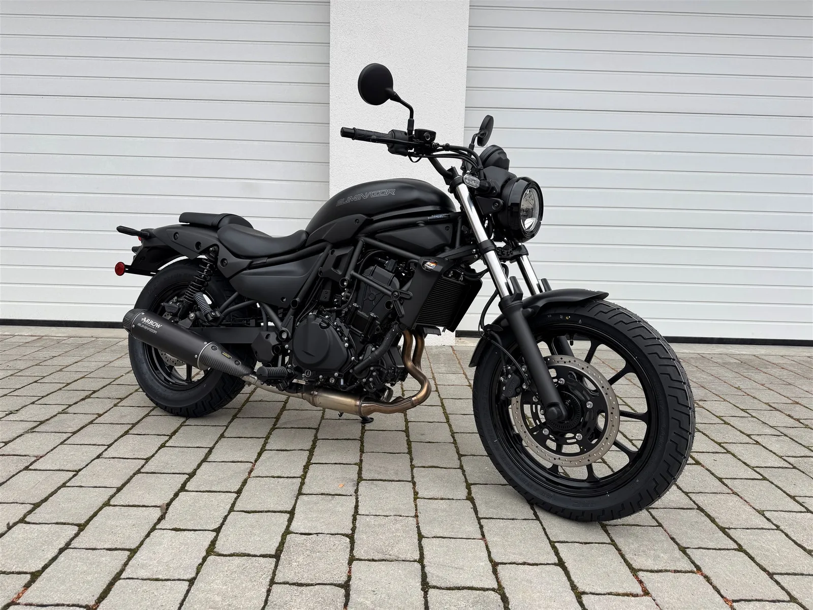 Kawasaki Eliminator 500 mit ARROW Sportauspuff // StarterBonus Aktion