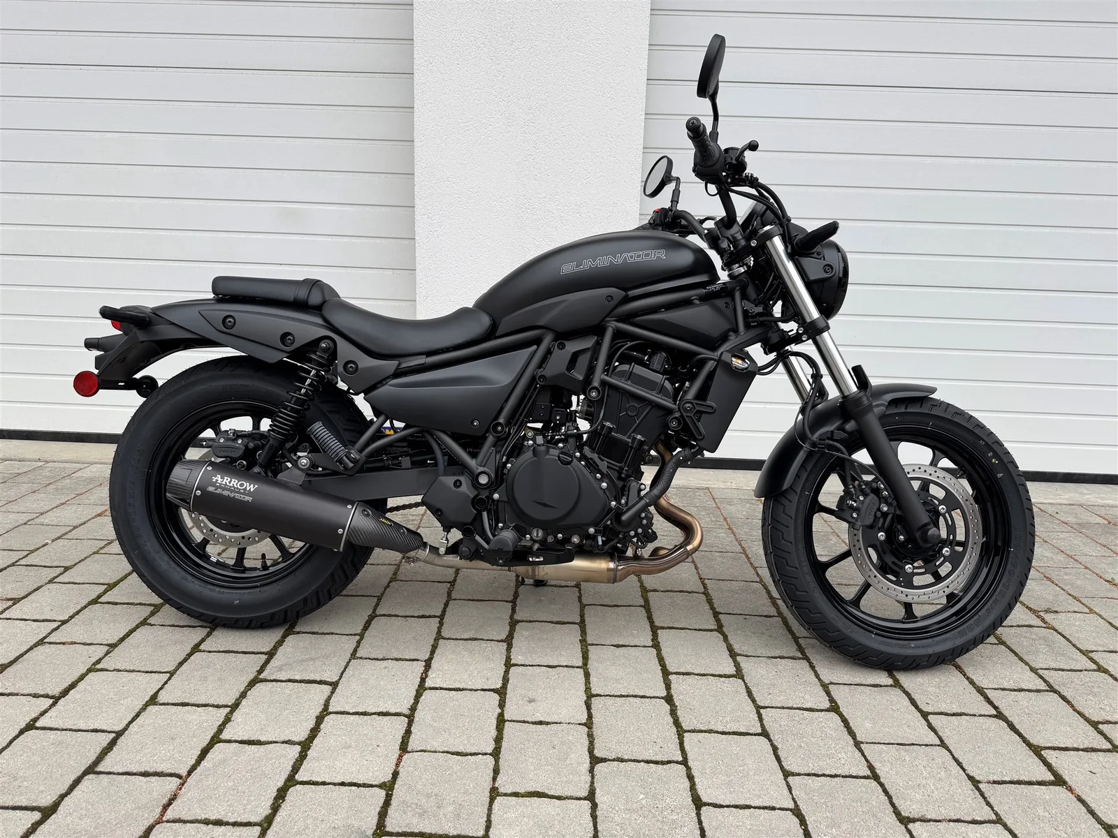Kawasaki Eliminator 500 mit ARROW Sportauspuff // StarterBonus Aktion