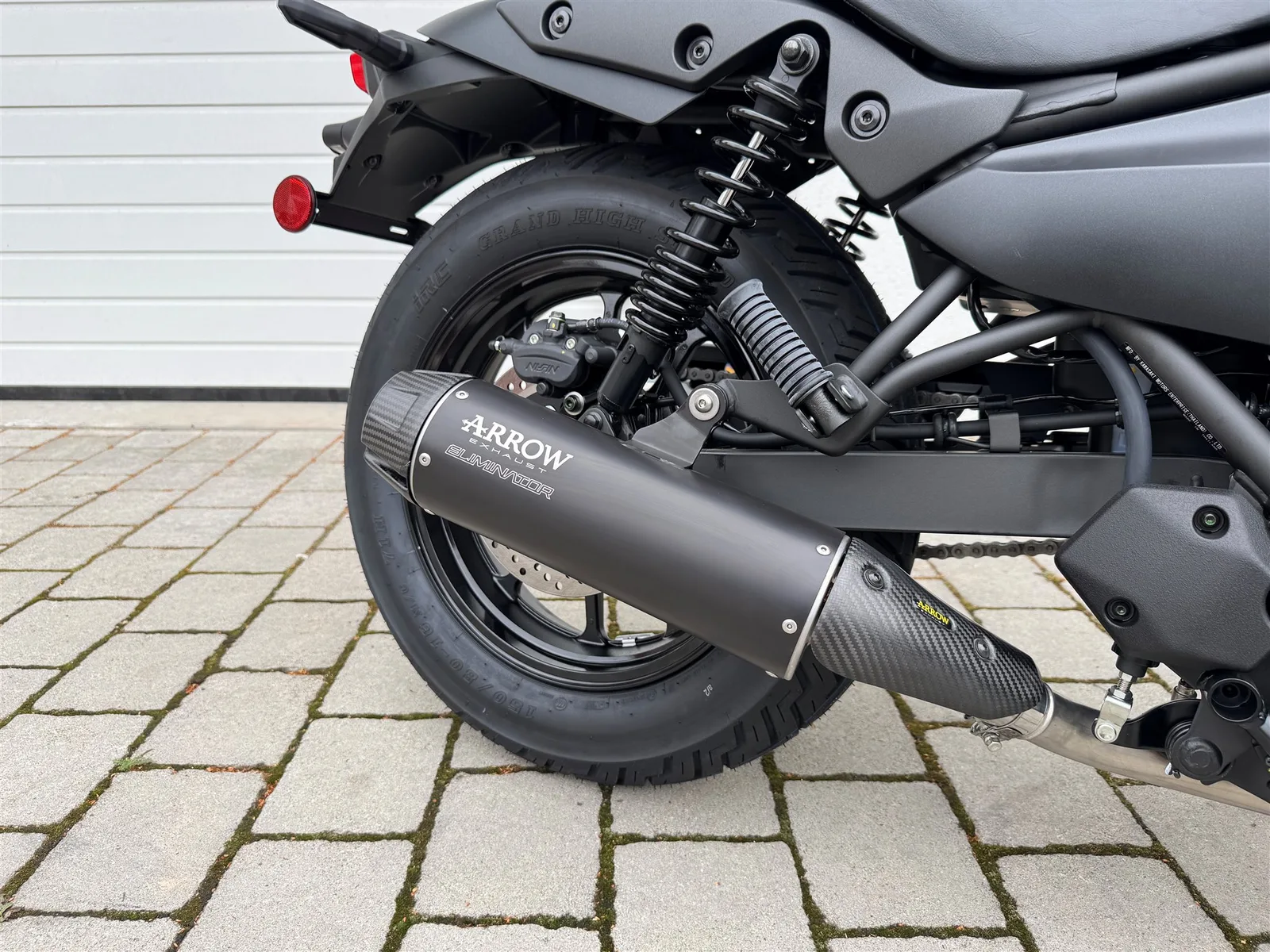 Kawasaki Eliminator 500 mit ARROW Sportauspuff // StarterBonus Aktion