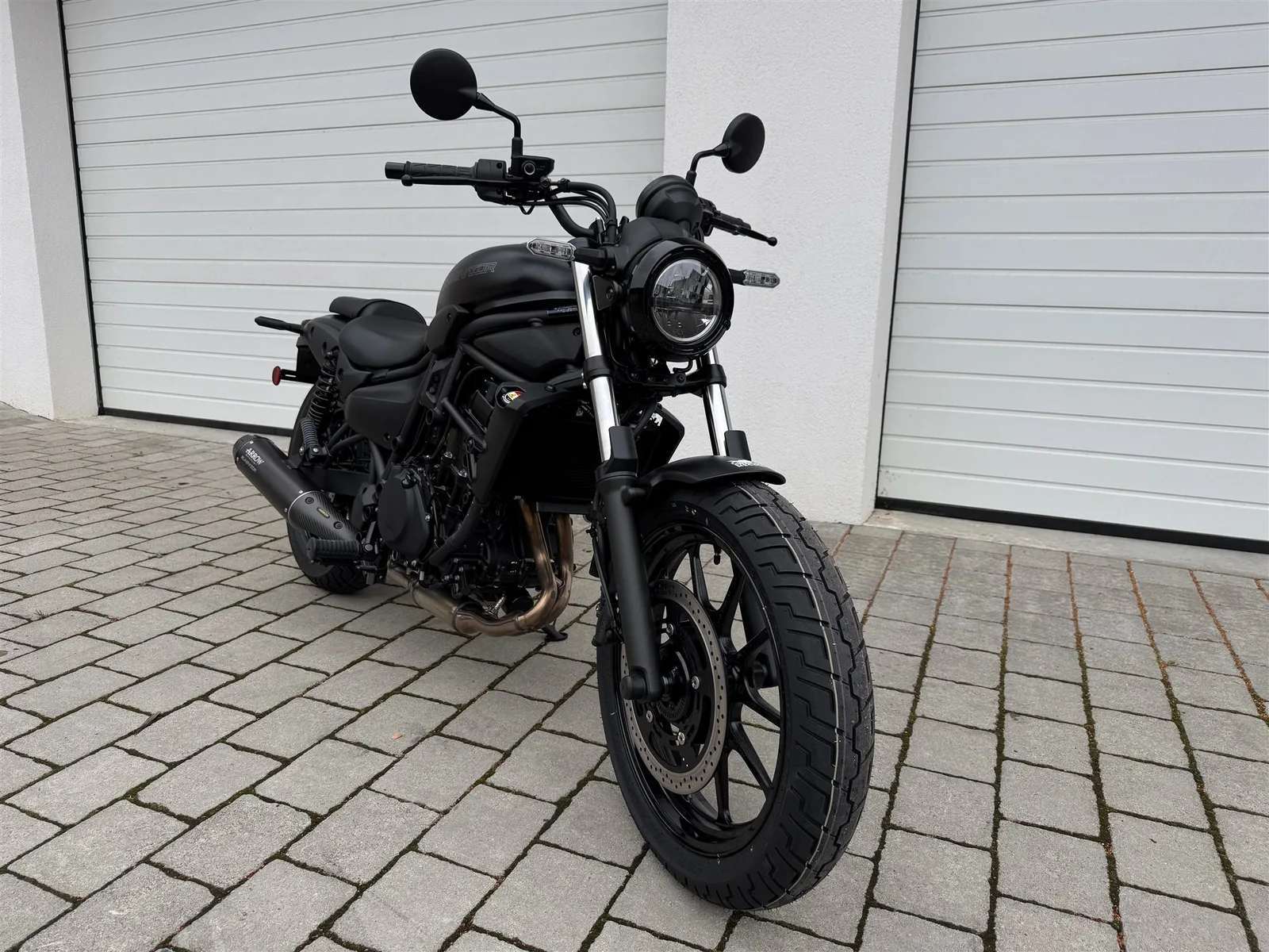 Kawasaki Eliminator 500 mit ARROW Sportauspuff // StarterBonus Aktion