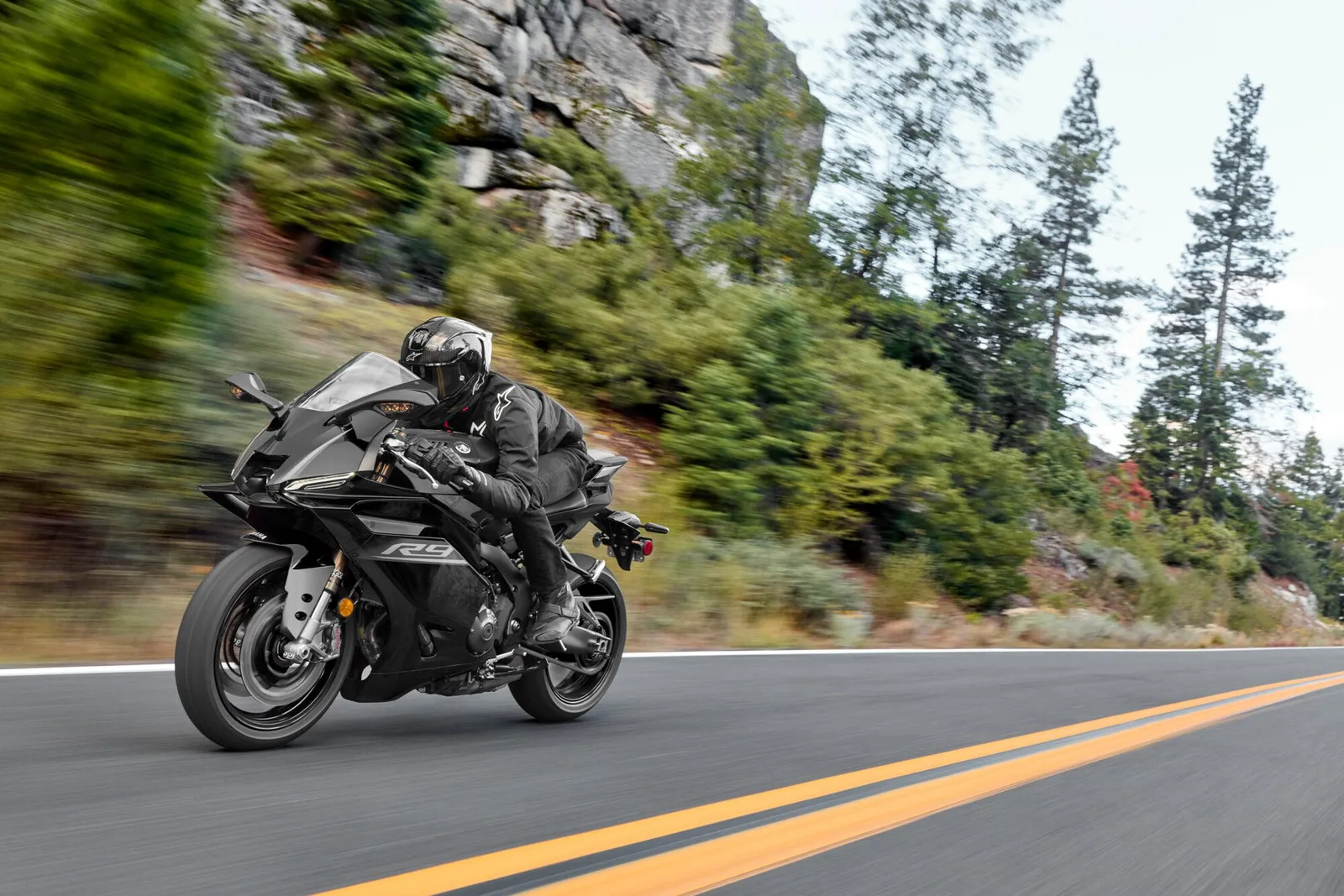 Yamaha R9, MY 2026 -Adrenalin Paket LED