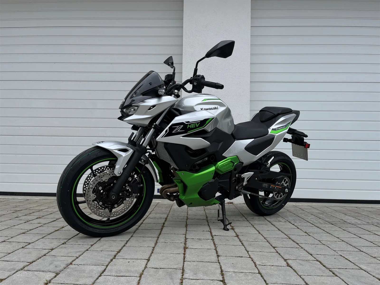 Kawasaki Z7 Hybrid mit Tageszulassung | Aktionspreis