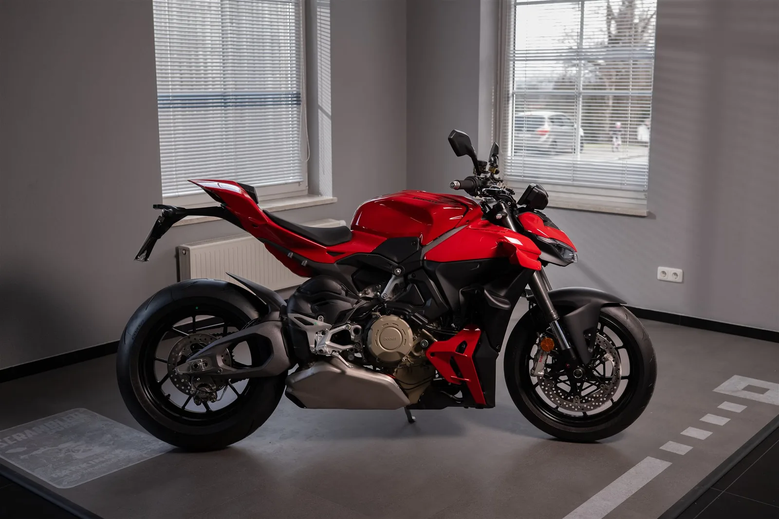 Ducati Streetfighter V4