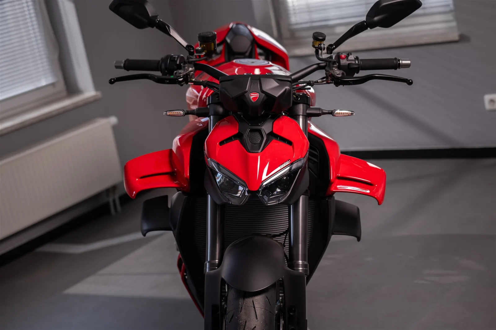 Ducati Streetfighter V4