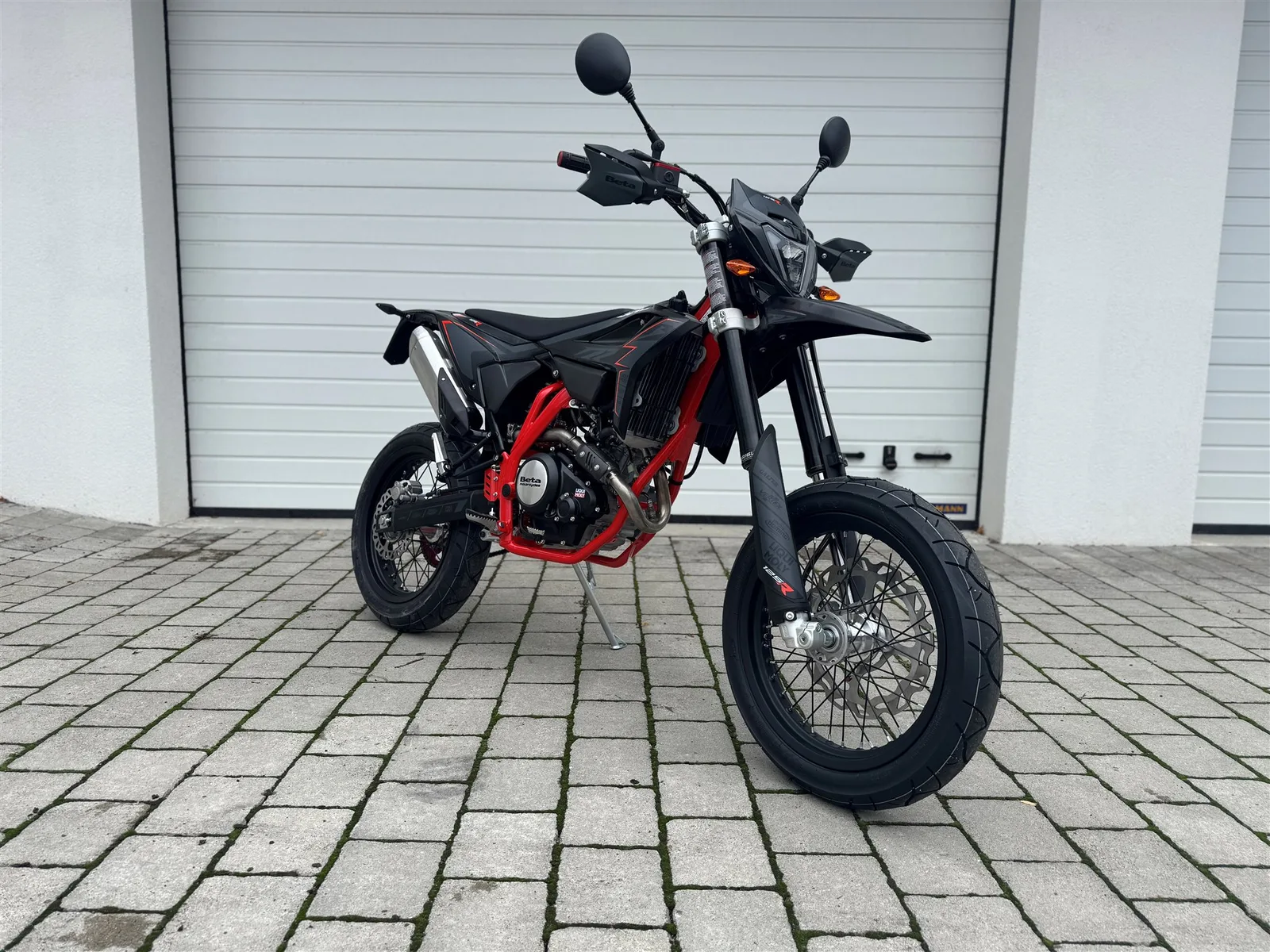 Beta RR 125 4T SUPERMOTO R BLACK | NEU
