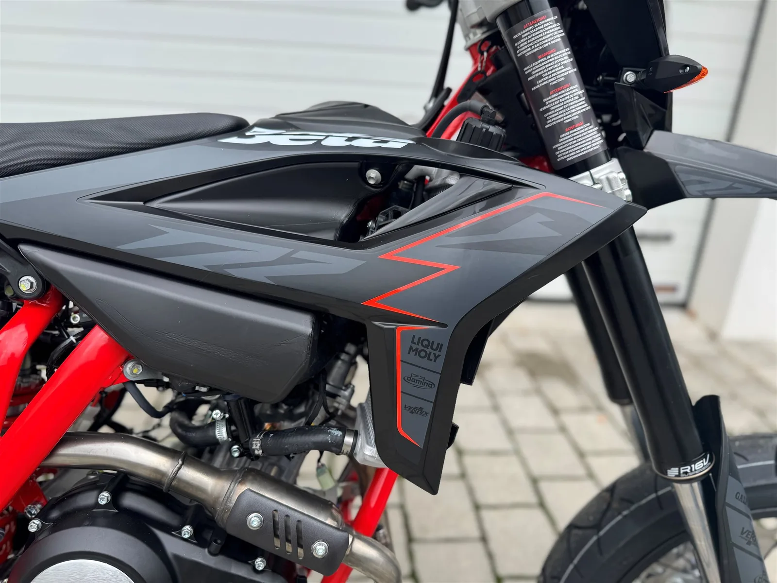 Beta RR 125 4T SUPERMOTO R BLACK | NEU
