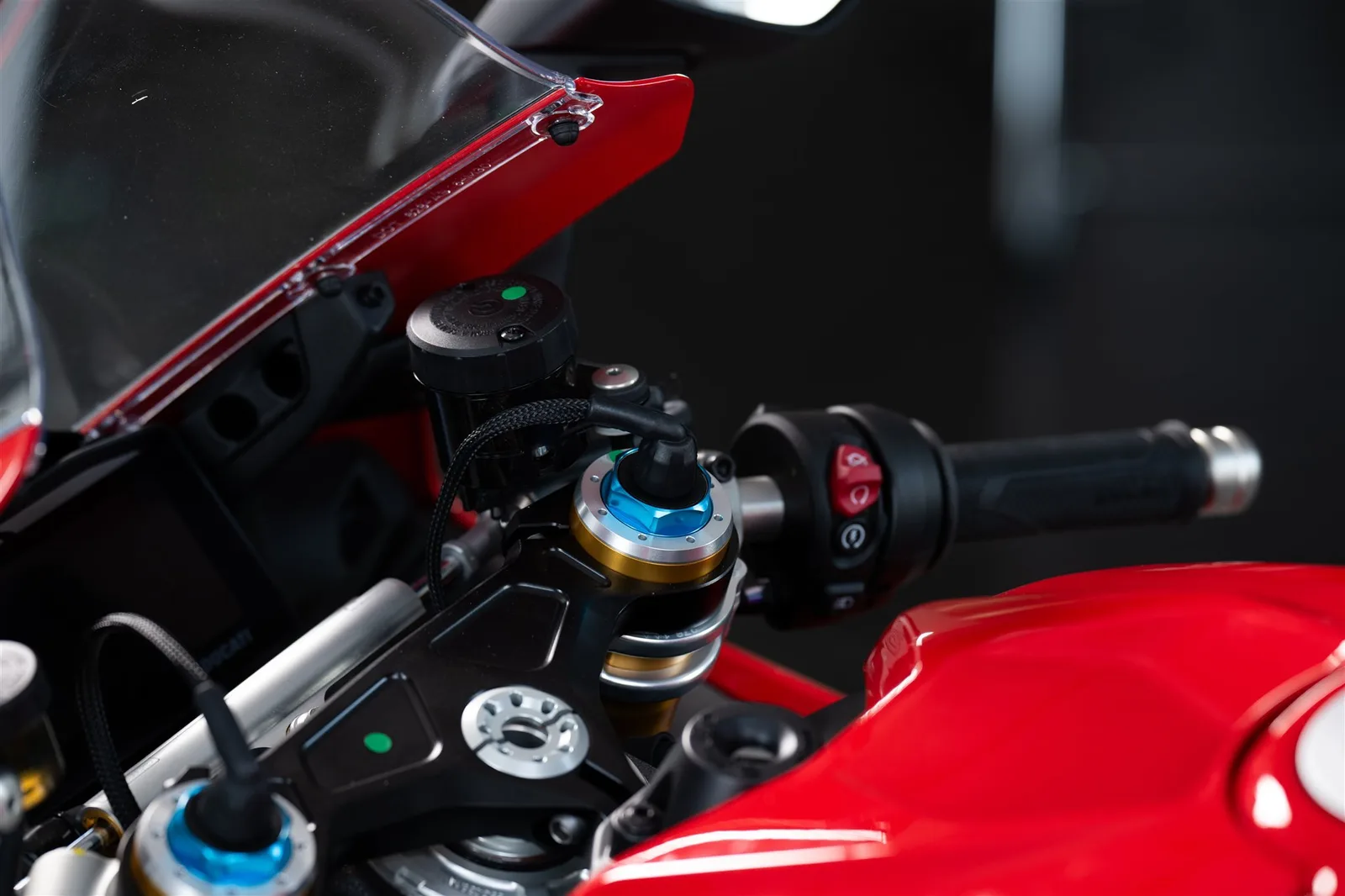 Ducati Panigale V4 S inkl. kurzes Heck, LED Lauflichtblinker | neuwertig