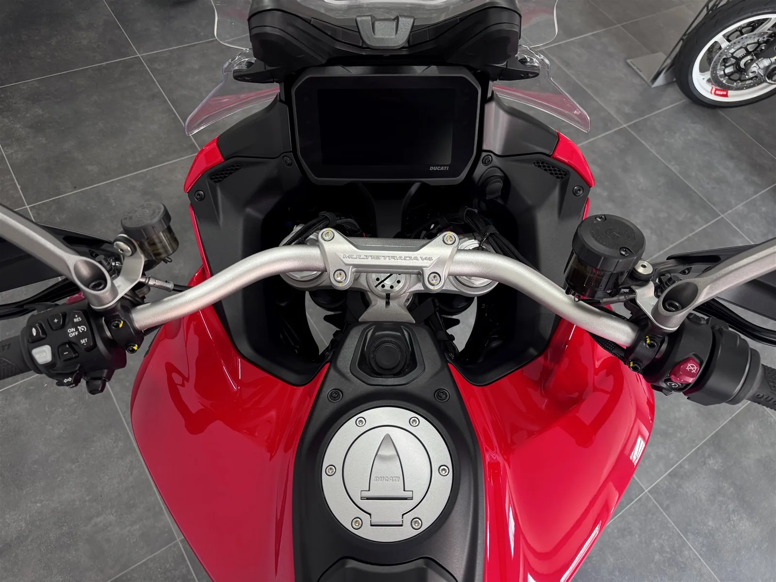 Ducati Multistrada V4 S Radar | neuwertig | nur 1.090 km