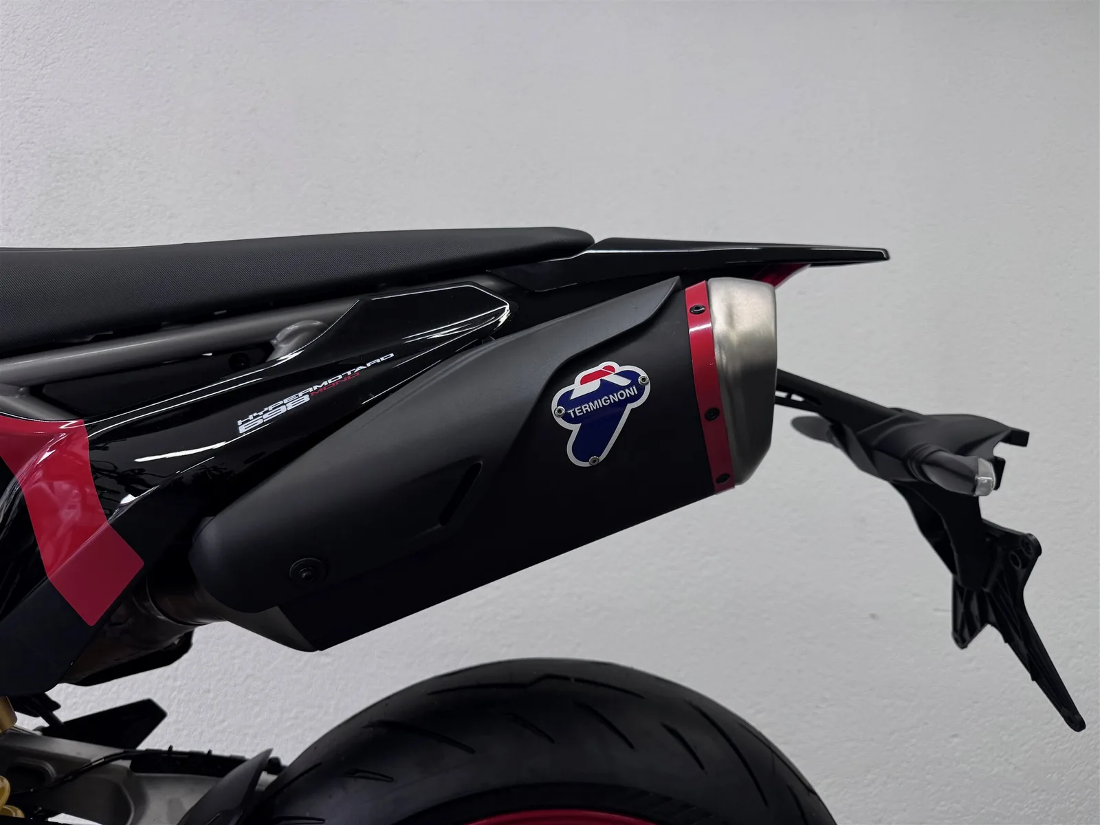 Ducati Hypermotard 698 Mono NERA | mit Quickshifter, Termignoni Sportauspuff | A2 möglich