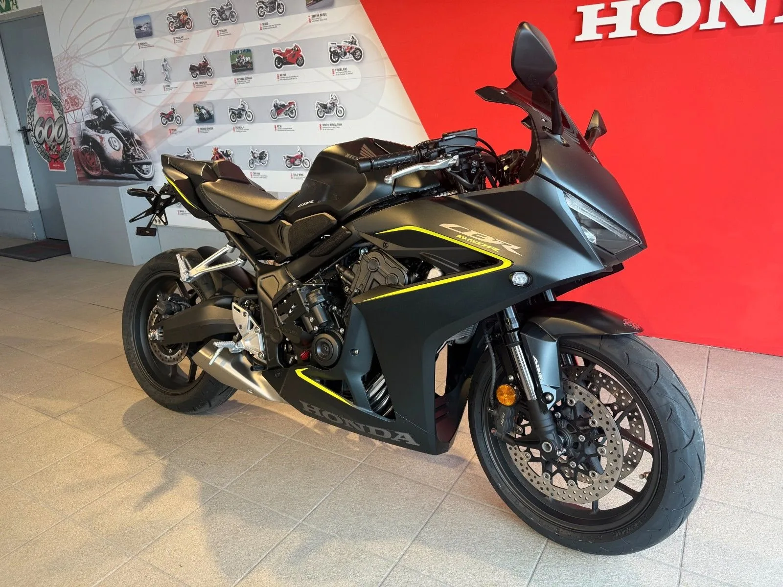 Honda CBR650R E-Clutch