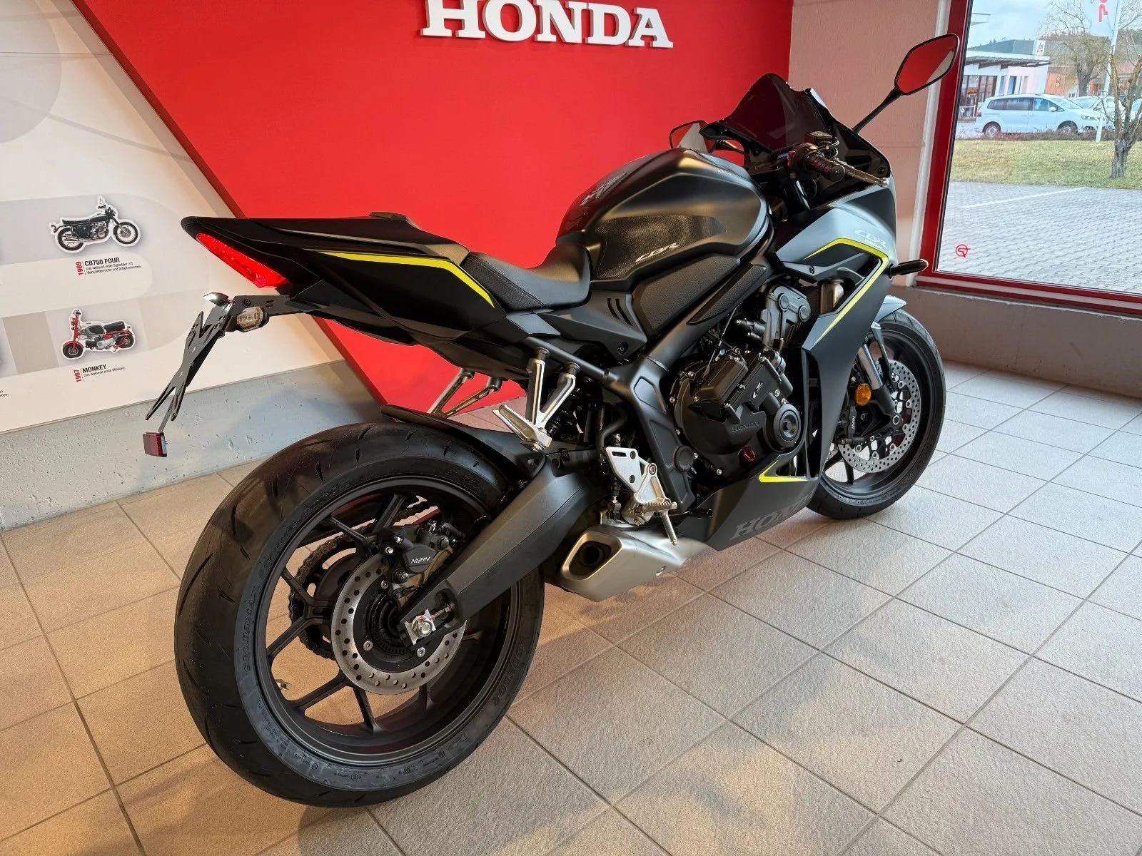 Honda CBR650R E-Clutch