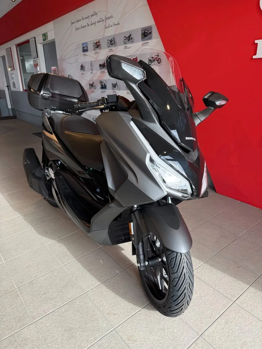 Honda Forza 125