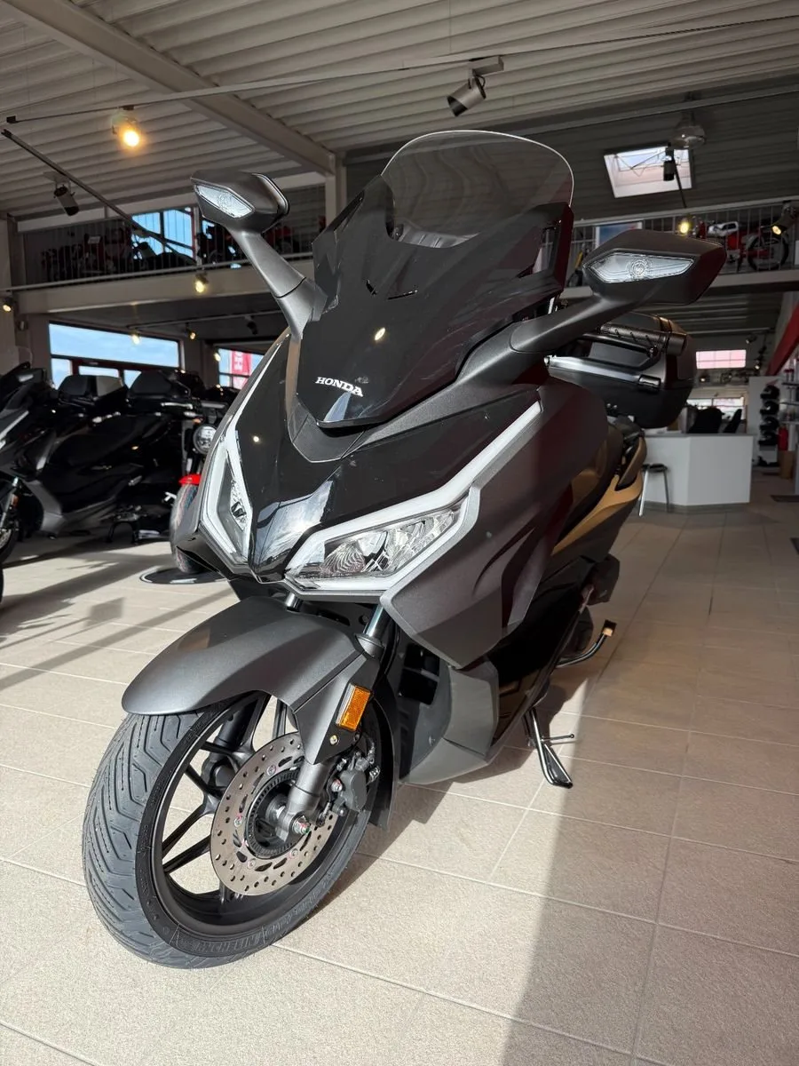 Honda Forza 125