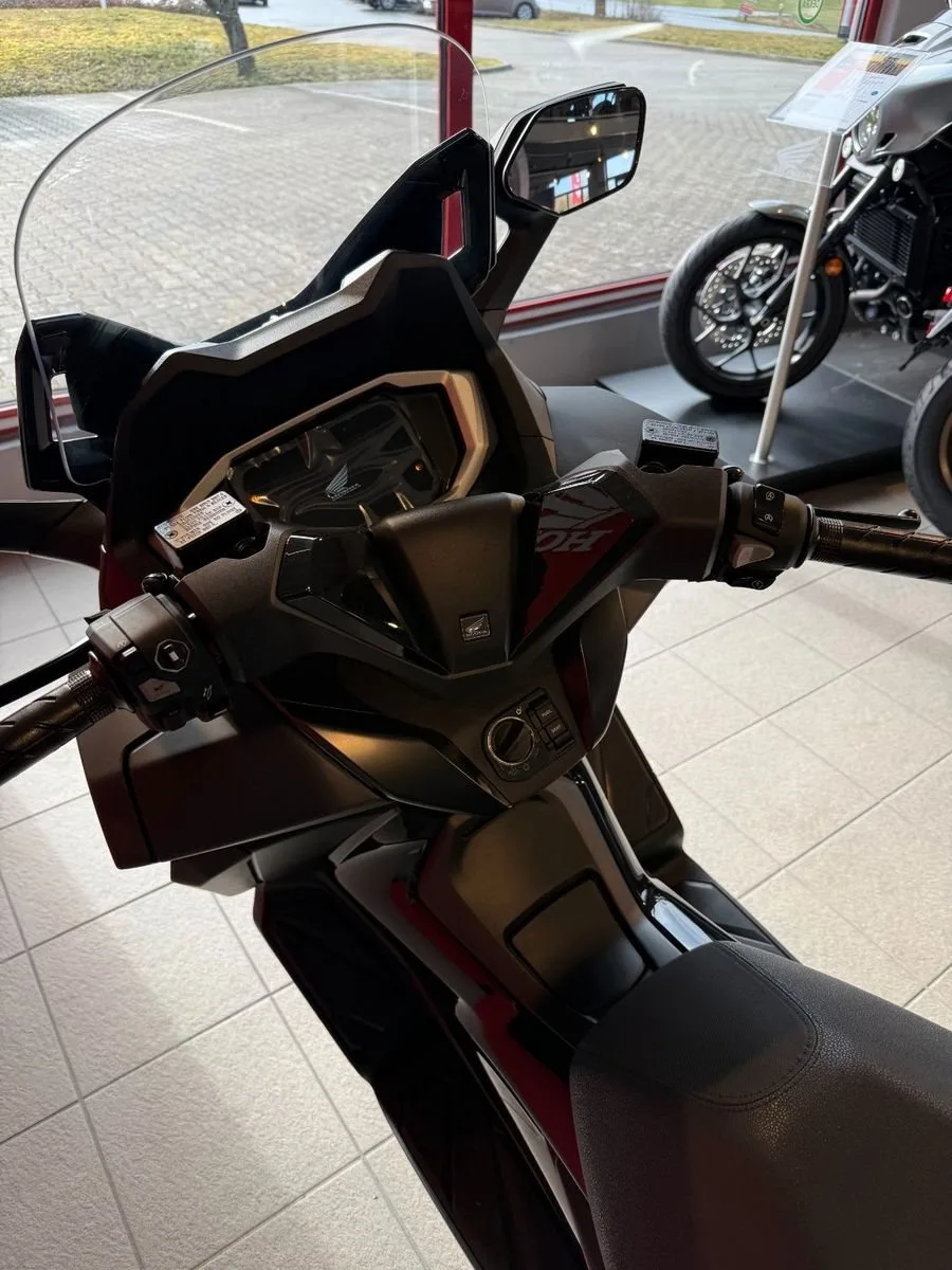 Honda Forza 125