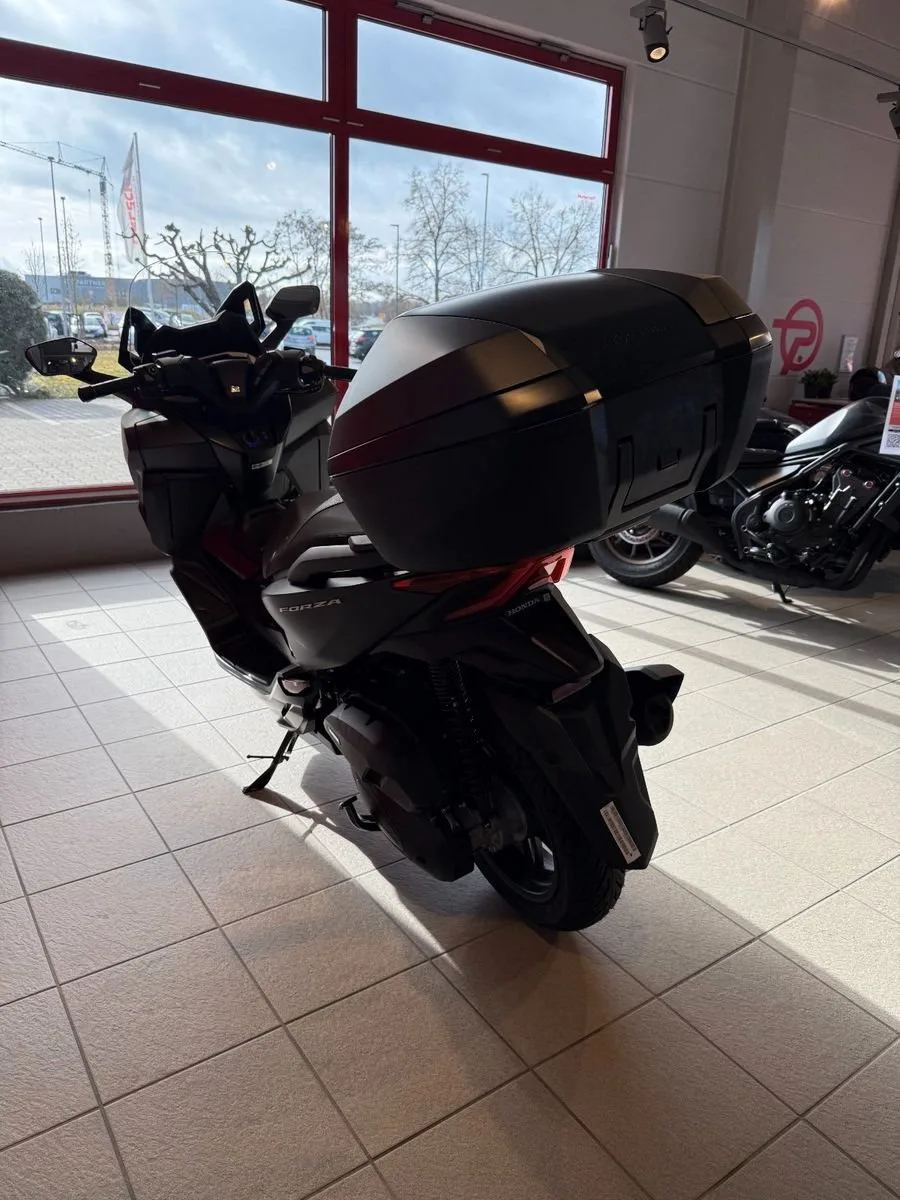 Honda Forza 125