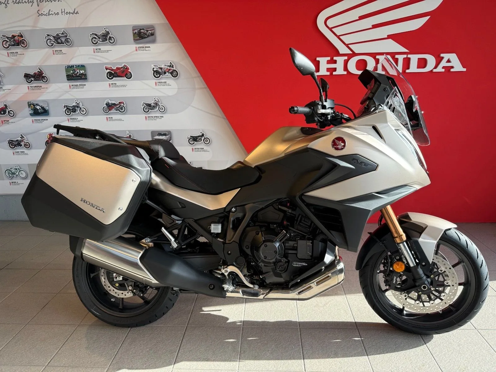 Honda NT1100 DCT Electronic Suspension