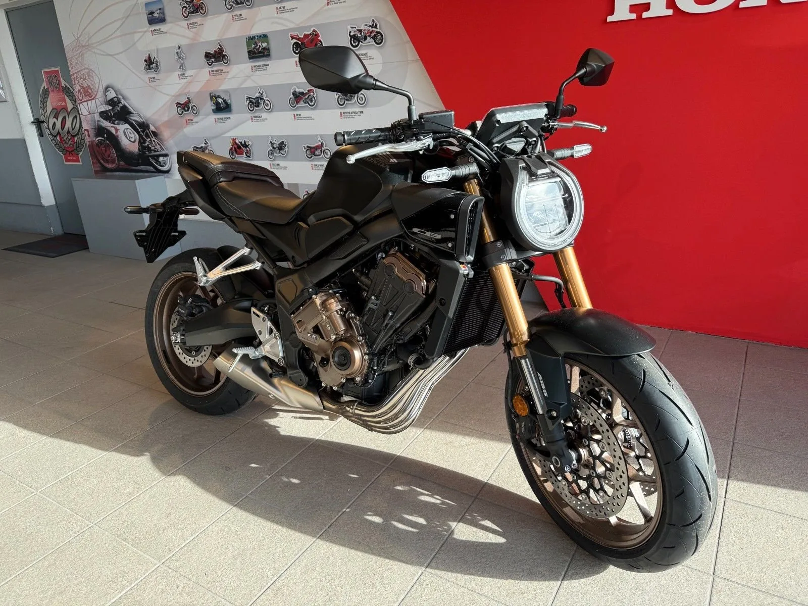 Honda CB650R E-Clutch