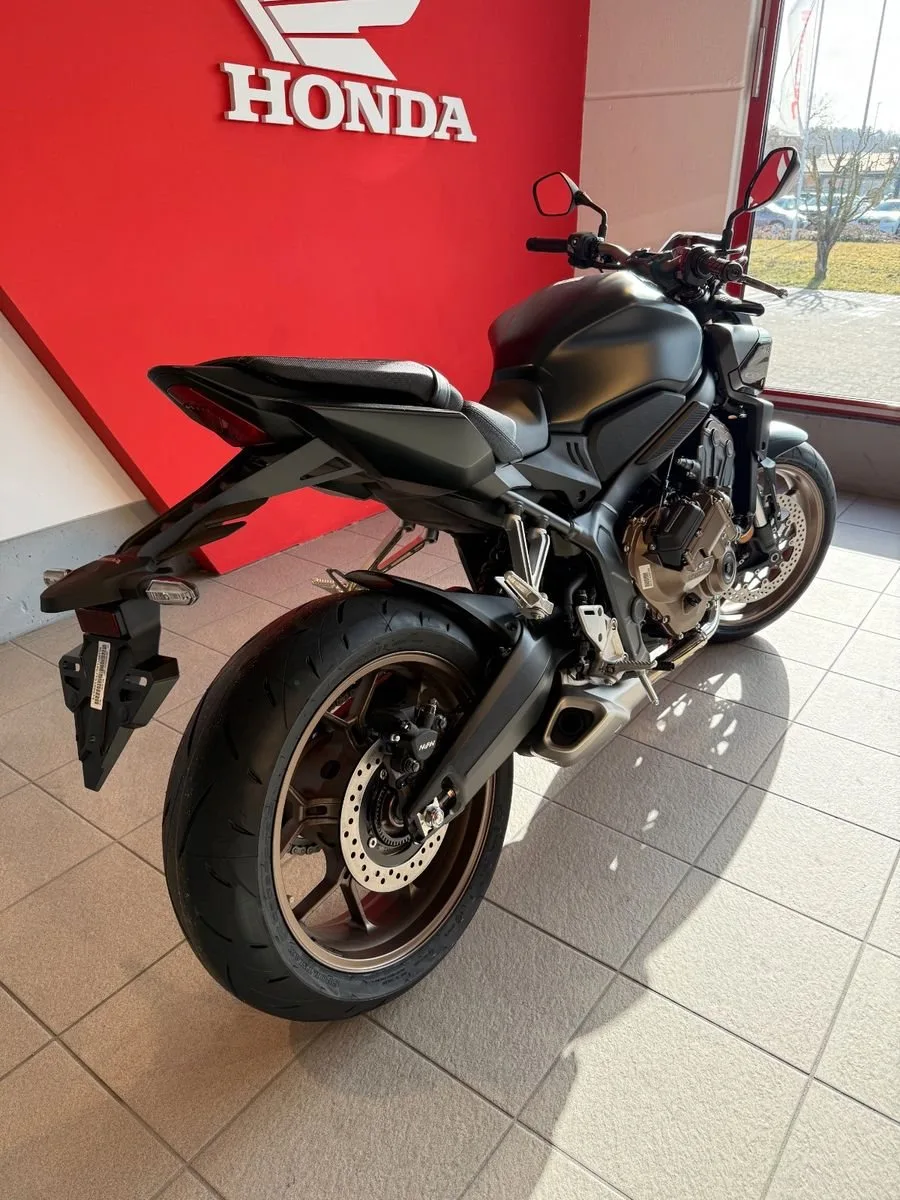 Honda CB650R E-Clutch