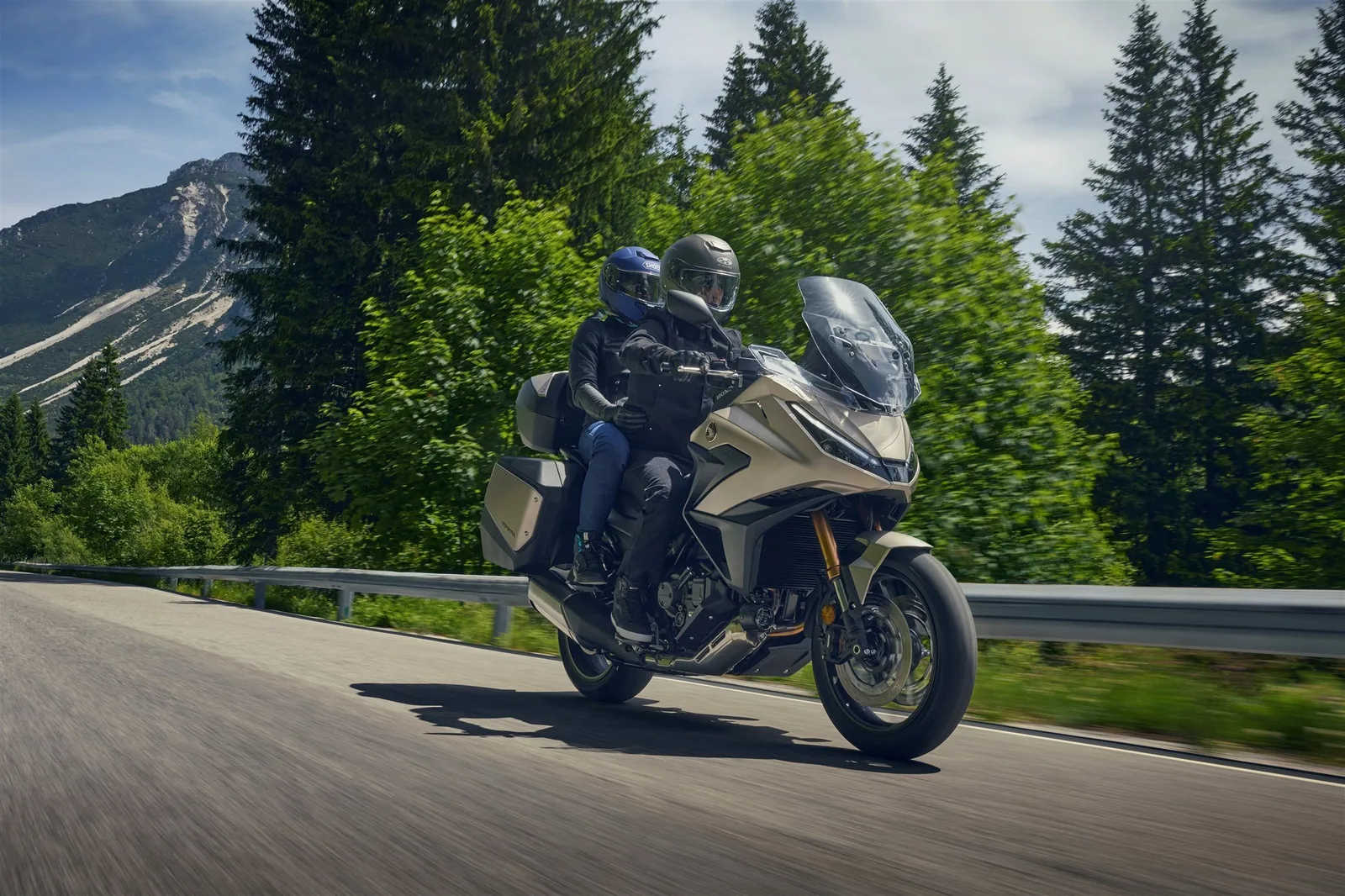 Honda NT1100 DCT